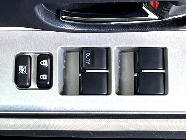 2012 Toyota Aqua DAA-NHP10 (UW-6a2632b560d7b)[7]