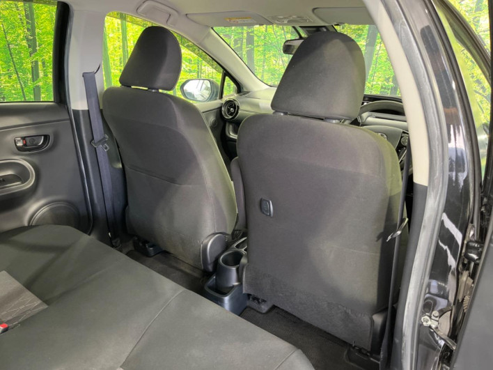 2019 Toyota Aqua DAA-NHP10 (UW-6a2632b73bbde)[17]