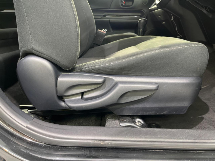 2019 Toyota Aqua DAA-NHP10 (UW-6a2632b73bbde)[28]