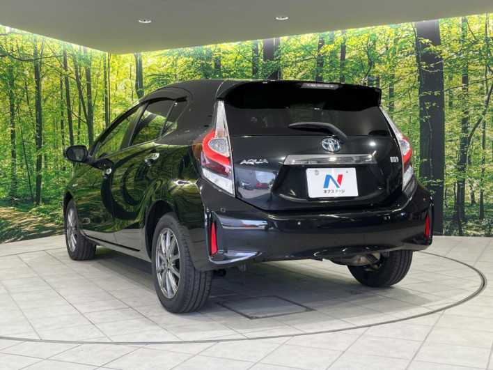 2019 Toyota Aqua DAA-NHP10 (UW-6a2632b73bbde)[13]