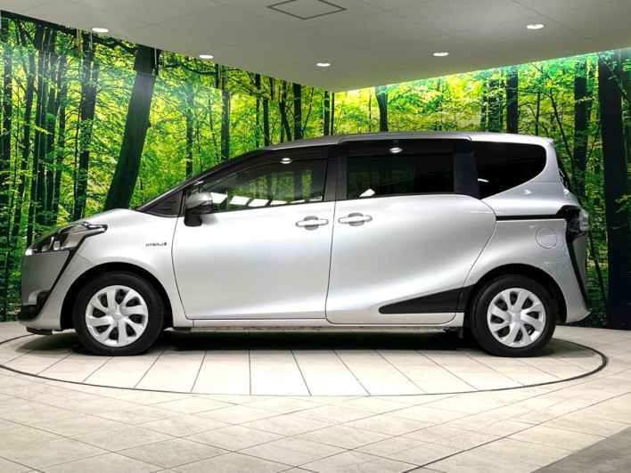 2016 Toyota Sienta DAA-NHP170G (UW-6a2632bbe6460)[6]