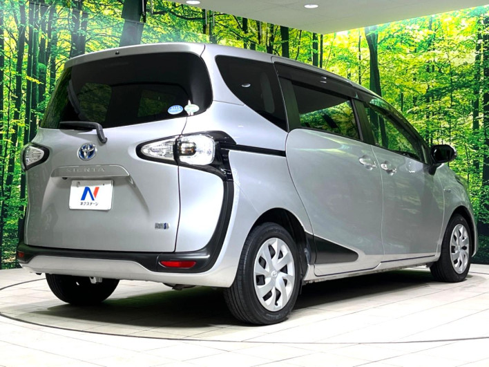 2016 Toyota Sienta DAA-NHP170G (UW-6a2632bbe6460)[9]
