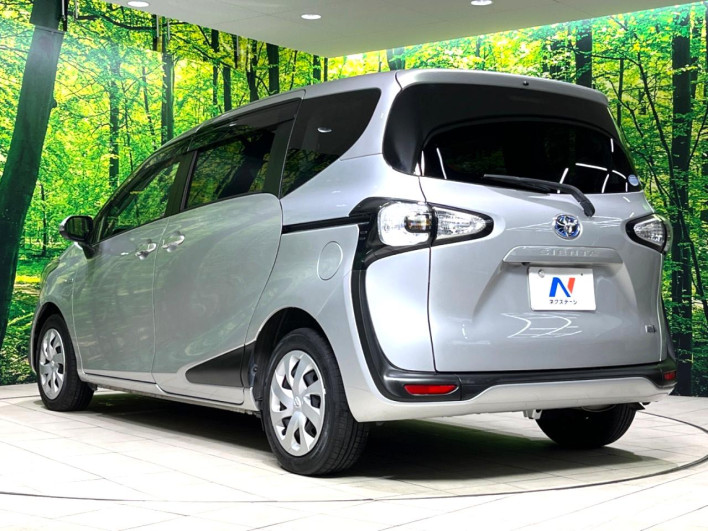 2016 Toyota Sienta DAA-NHP170G (UW-6a2632bbe6460)[7]