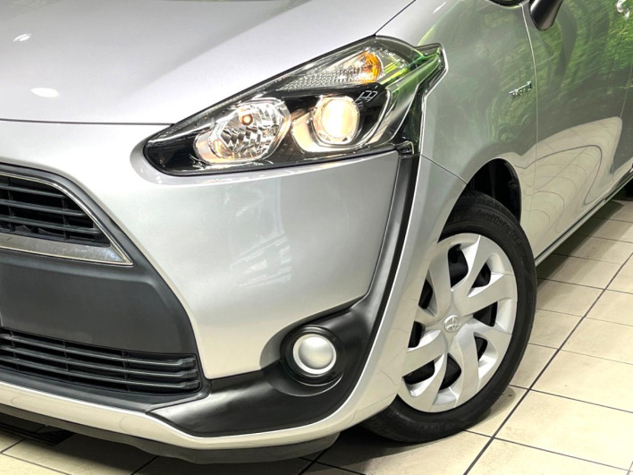2016 Toyota Sienta DAA-NHP170G (UW-6a2632bbe6460)[16]