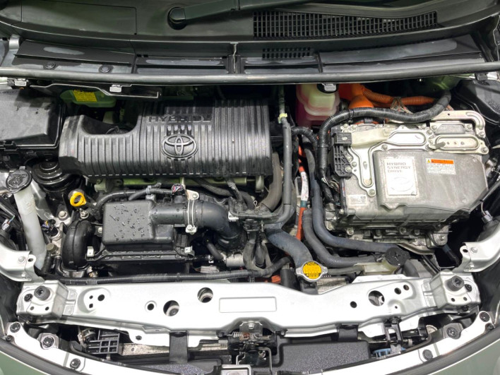 2016 Toyota Sienta DAA-NHP170G (UW-6a2632bbe6460)[4]