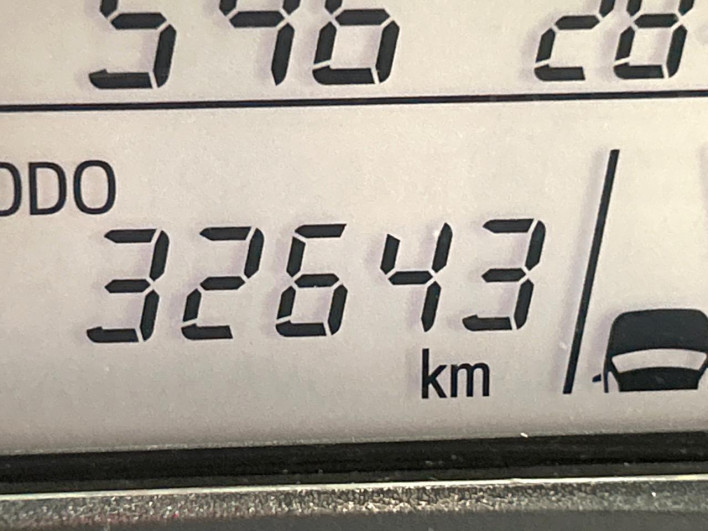 2015 Toyota Corolla Axio DBA-NRE161 (UW-6a2632bd7c805)[2]