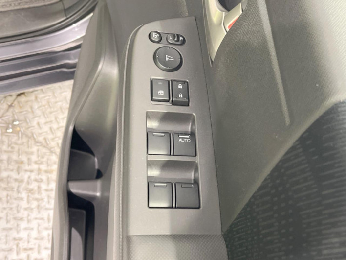 2015 Honda Step Wagon DBA-RK1 (UW-6a2632c714e2d)[18]