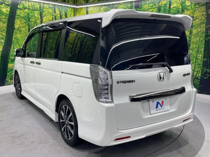 2012 Honda Stepwgn Spada DBA-RK5 (UW-6a2632c73d54f)[14]