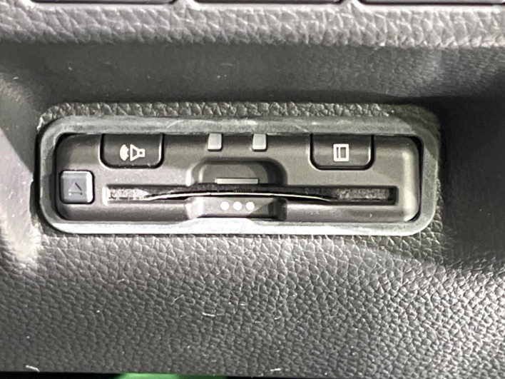 2022 Honda Step Wagon 6AA-RP8 (UW-6a2632c9485d5)[10]