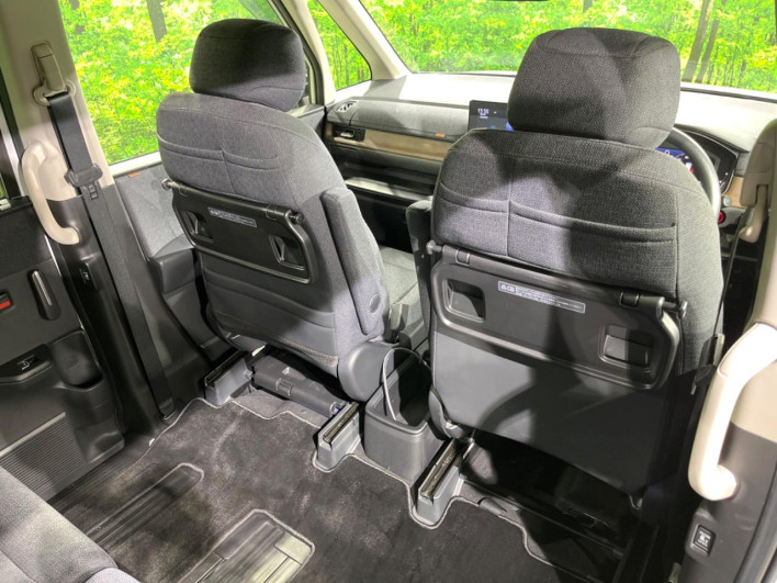 2022 Honda Step Wagon 6AA-RP8 (UW-6a2632c9485d5)[29]