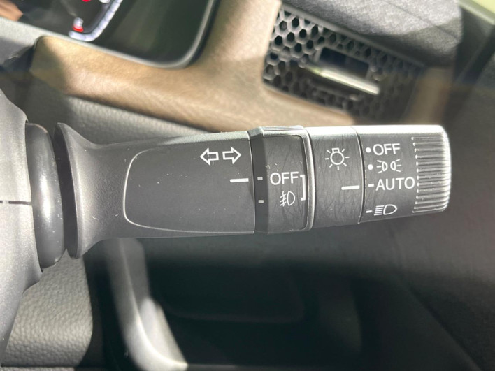 2022 Honda Step Wagon 6AA-RP8 (UW-6a2632c9485d5)[16]