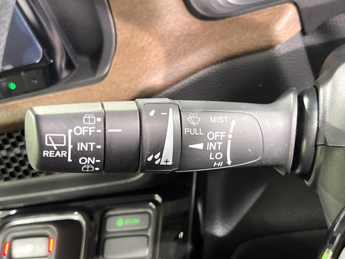 2022 Honda Step Wagon 6AA-RP8 (UW-6a2632c9485d5)[17]