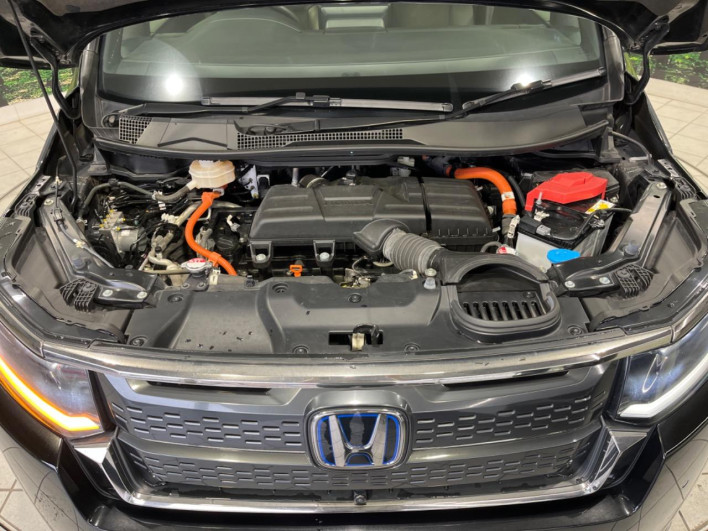 2023 Honda Step Wagon 6AA-RP8 (UW-6a2632c9869fb)[16]