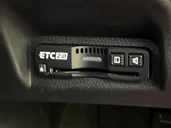 2021 Honda VEZEL 6AA-RV5 (UW-6a2632cef1c20)[8]