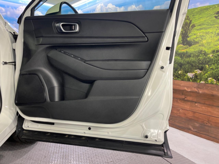2024 Honda VEZEL 6AA-RV5 (UW-6a2632d3f3f19)[22]