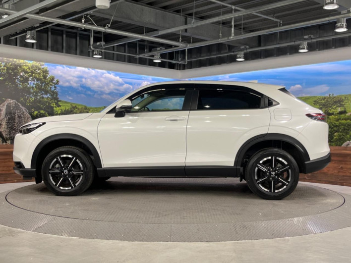 2024 Honda VEZEL 6AA-RV5 (UW-6a2632d3f3f19)[12]