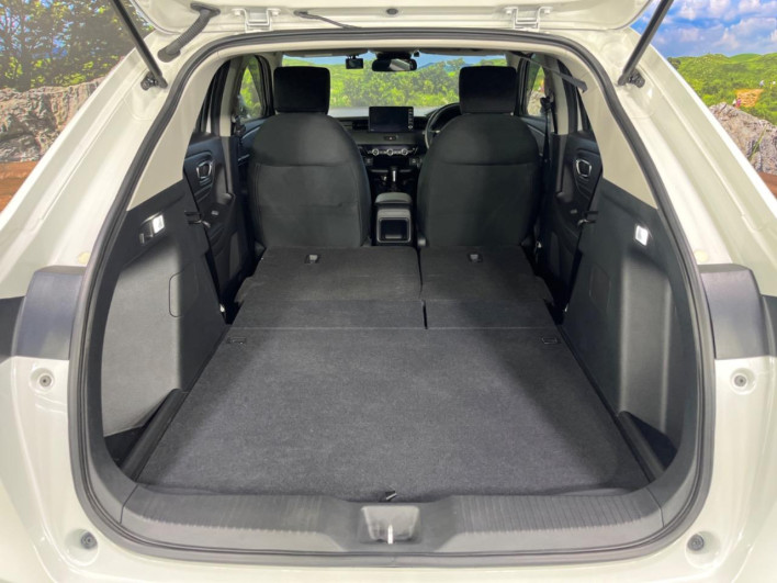 2024 Honda VEZEL 6AA-RV5 (UW-6a2632d3f3f19)[14]