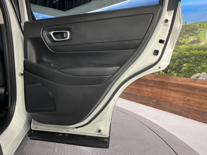 2024 Honda VEZEL 6AA-RV5 (UW-6a2632d3f3f19)[21]