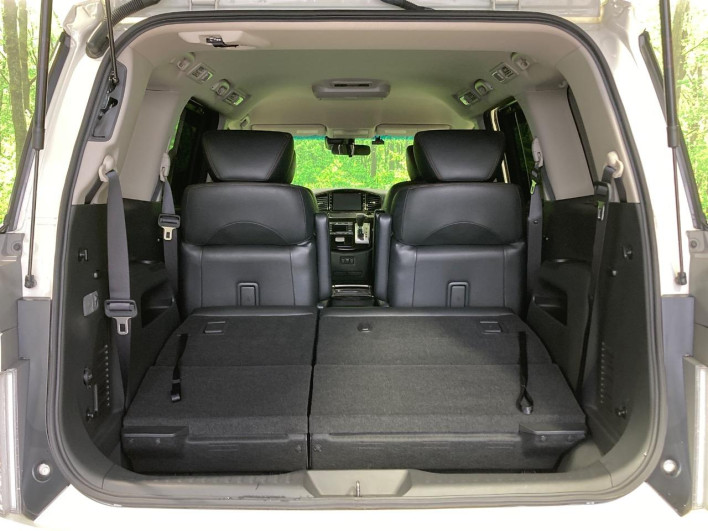 2019 Nissan Elgrand DBA-TE52 (UW-6a2632e5c06f2)[10]