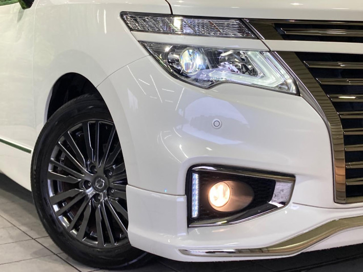 2019 Nissan Elgrand DBA-TE52 (UW-6a2632e5c06f2)[28]