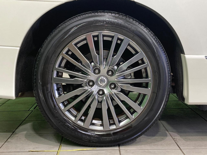 2019 Nissan Elgrand DBA-TE52 (UW-6a2632e5c06f2)[21]