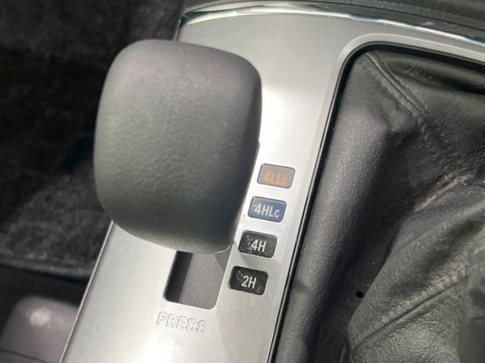 2007 Mitsubishi Pajero CBA-V83W (UW-6a2632eddb52a)[29]