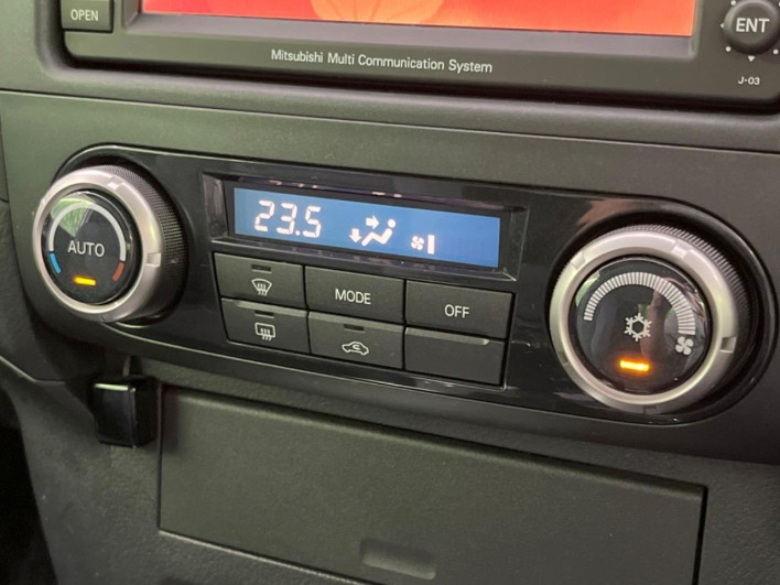 2007 Mitsubishi Pajero CBA-V83W (UW-6a2632eddb52a)[27]