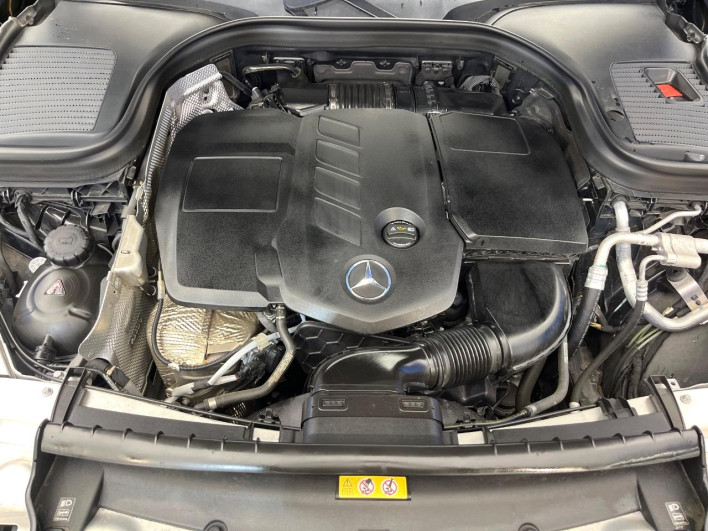 2020 Mercedes Benz GLC 3DA-253915 (UW-6a2632f456659)[25]