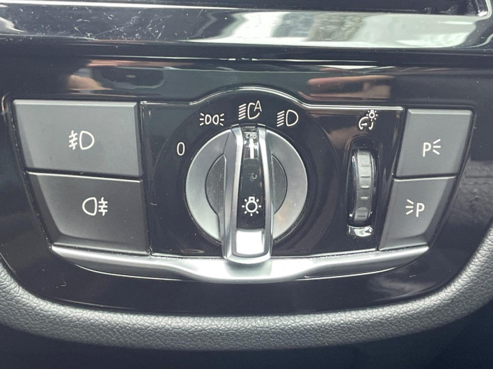 2018 BMW 5 Series DBA-JA20 (UW-6a2632f7a6d0f)[28]