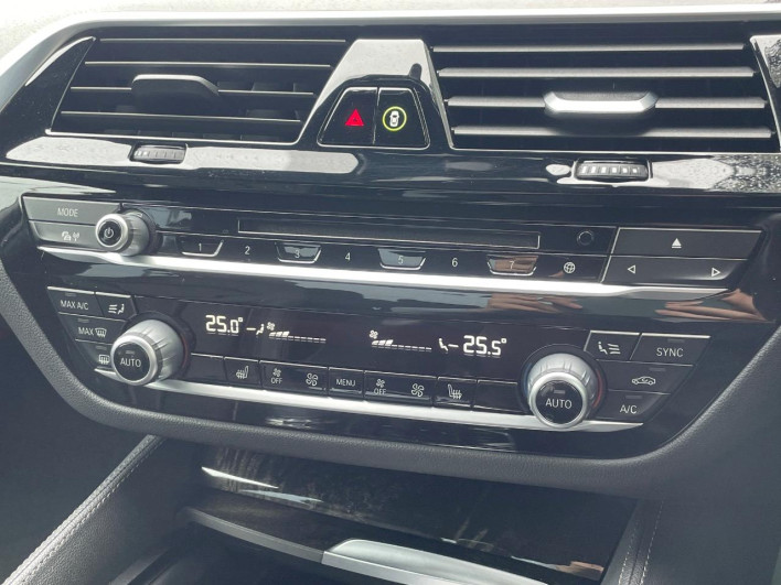 2018 BMW 5 Series DBA-JA20 (UW-6a2632f7a6d0f)[29]