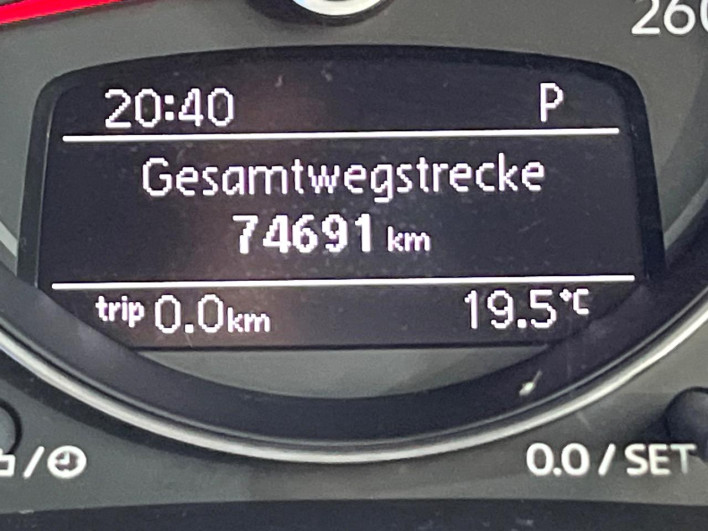 2017 Volkswagen The Beetle ABA-16CZD (UW-6a2632fd92e27)[2]