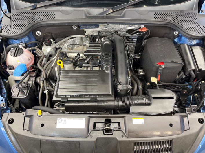 2017 Volkswagen The Beetle ABA-16CZD (UW-6a2632fd92e27)[26]