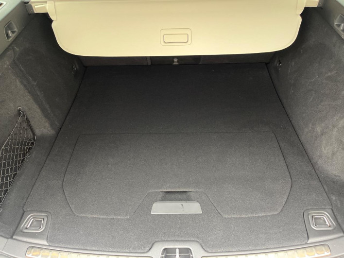 2023 Volvo V60 5AA-ZB420TM (UW-6a26330367d00)[19]