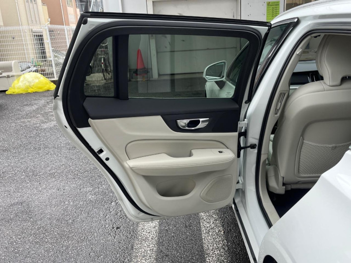 2023 Volvo V60 5AA-ZB420TM (UW-6a26330367d00)[16]