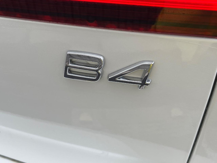 2023 Volvo V60 5AA-ZB420TM (UW-6a26330367d00)[18]