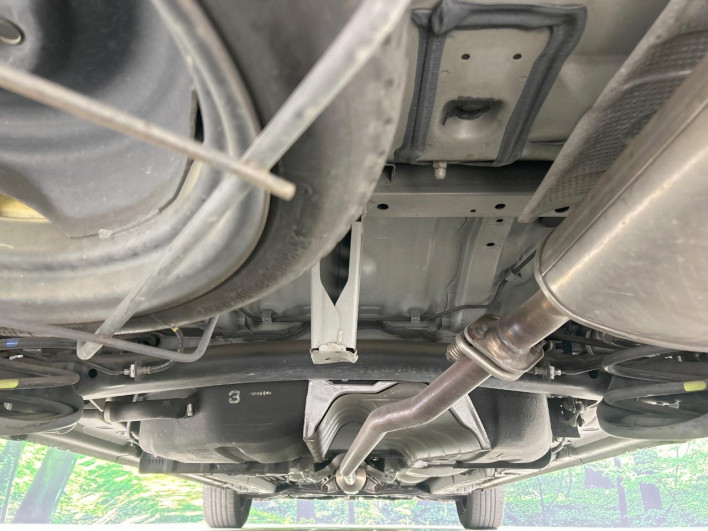 2015 Toyota Isis DBA-ZGM10G (UW-6a26330818d22)[25]