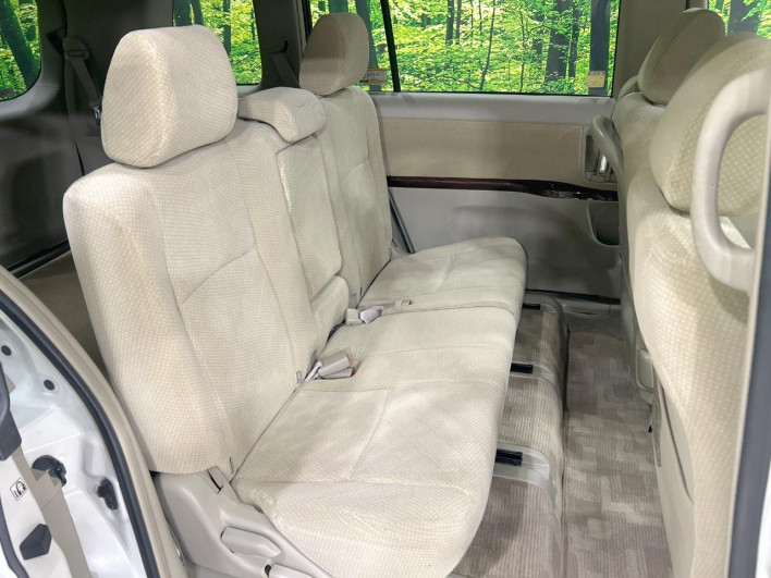 2015 Toyota Isis DBA-ZGM10G (UW-6a26330818d22)[21]