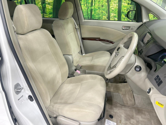 2015 Toyota Isis DBA-ZGM10G (UW-6a26330818d22)[23]