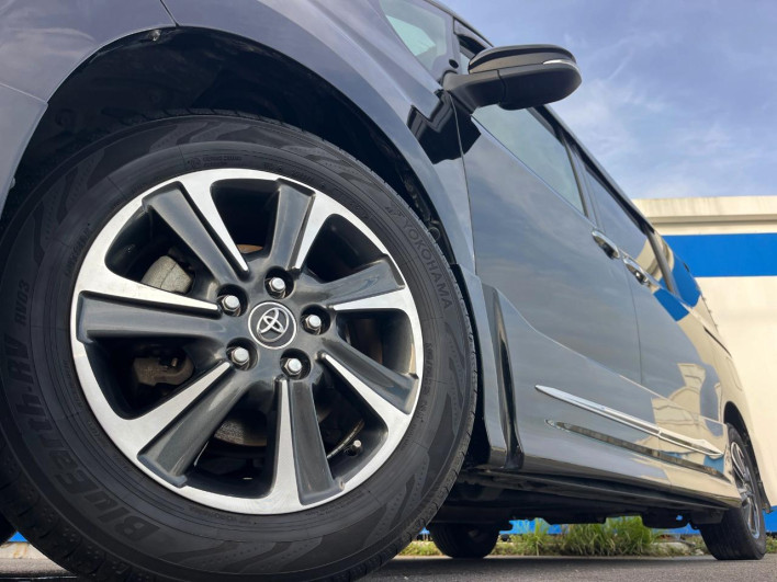 2018 Toyota Noah DBA-ZRR80W (UW-6a26330d7fd4f)[7]