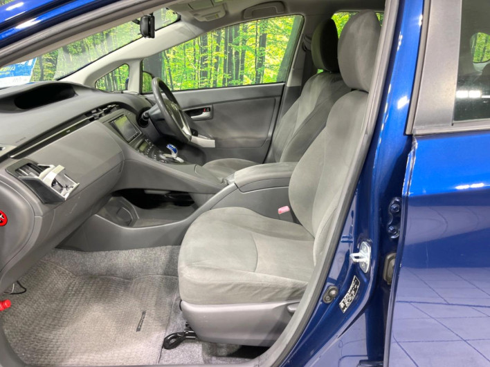 2011 Toyota Prius DAA-ZVW30 (UW-6a26331a532d6)[8]