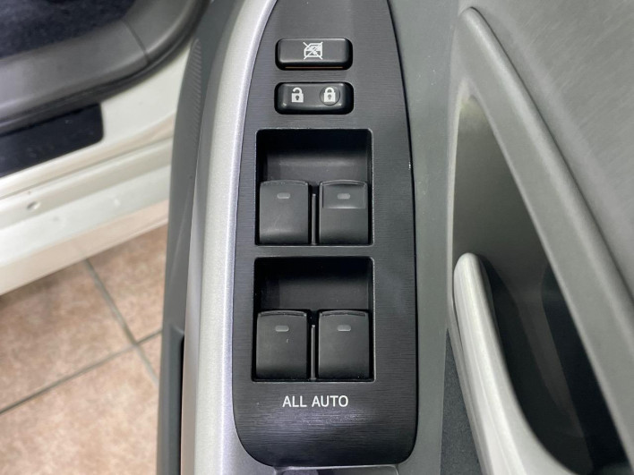 2011 Toyota Prius DAA-ZVW30 (UW-6a26331b429cb)[8]