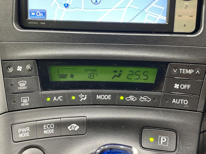 2011 Toyota Prius DAA-ZVW30 (UW-6a26331b429cb)[17]