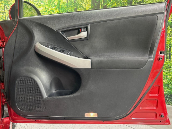 2013 Toyota Prius DAA-ZVW30 (UW-6a26331c0419d)[25]