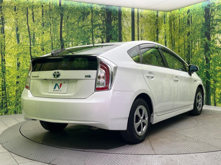 2013 Toyota Prius DAA-ZVW30 (UW-6a26331db07b5)[10]