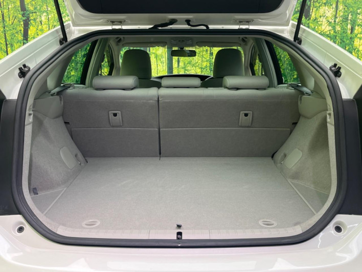 2013 Toyota Prius DAA-ZVW30 (UW-6a26331db07b5)[18]