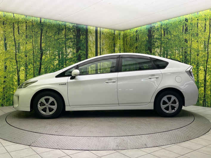 2013 Toyota Prius DAA-ZVW30 (UW-6a26331db07b5)[28]
