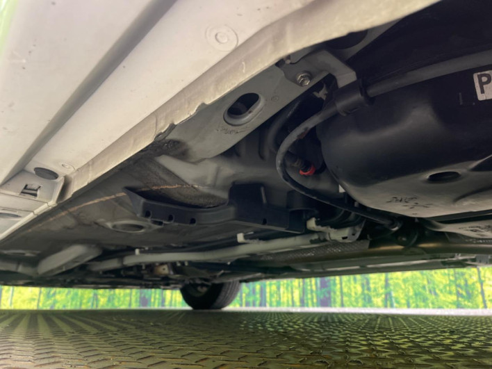 2013 Toyota Prius DAA-ZVW30 (UW-6a26331db07b5)[13]