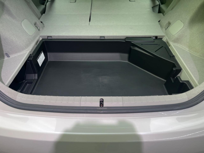 2013 Toyota Prius DAA-ZVW30 (UW-6a26331db07b5)[16]