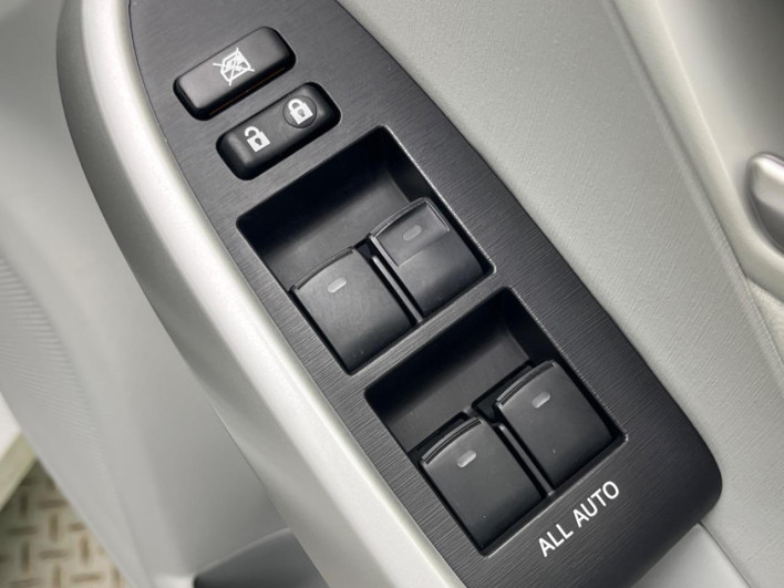 2013 Toyota Prius DAA-ZVW30 (UW-6a26331db07b5)[23]