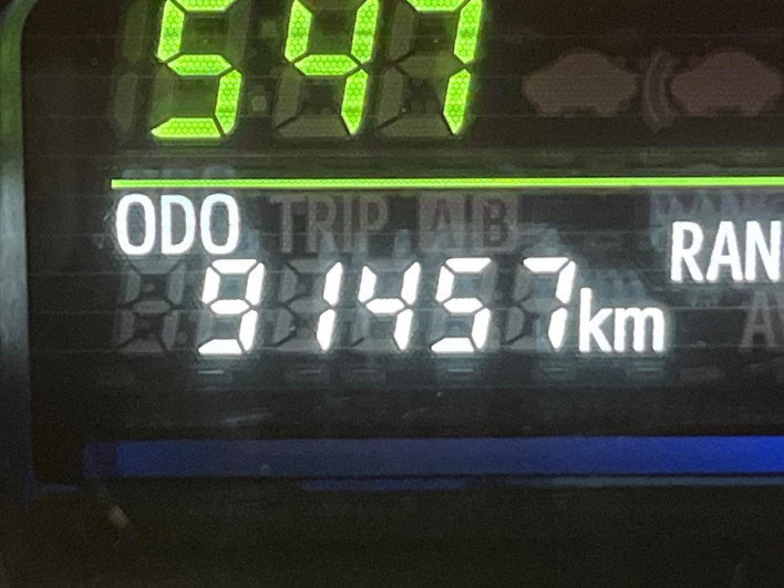 2013 Toyota Prius α DAA-ZVW41W (UW-6a26331ee3c24)[2]